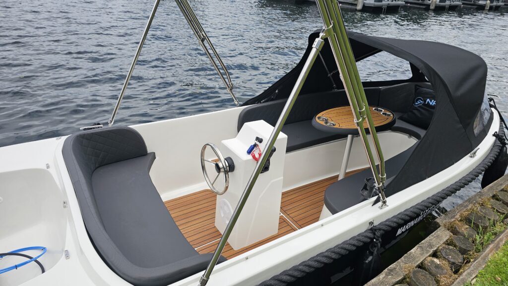 Sloep Amigo van Marina Mookerplas in Middelaar